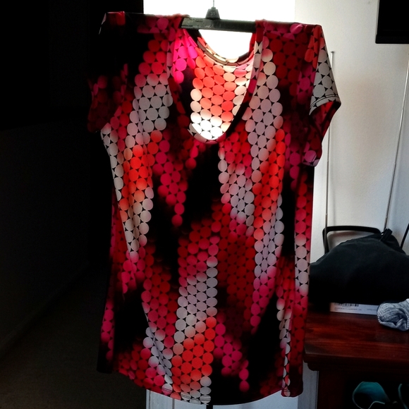 Gently used top - Picture 1 of 1